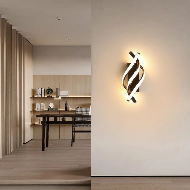💡 Lampada da Parete LED Moderna – Design Curvo a 3 Linee in Alluminio